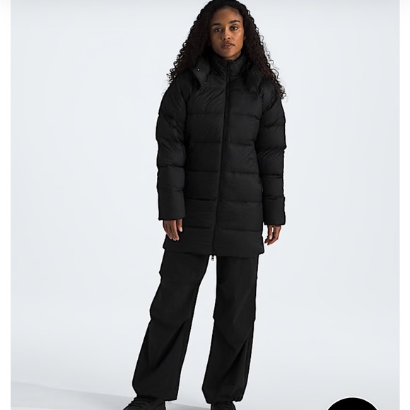 Women's North Face Black Puffer Coat - Picture 5 of 8
